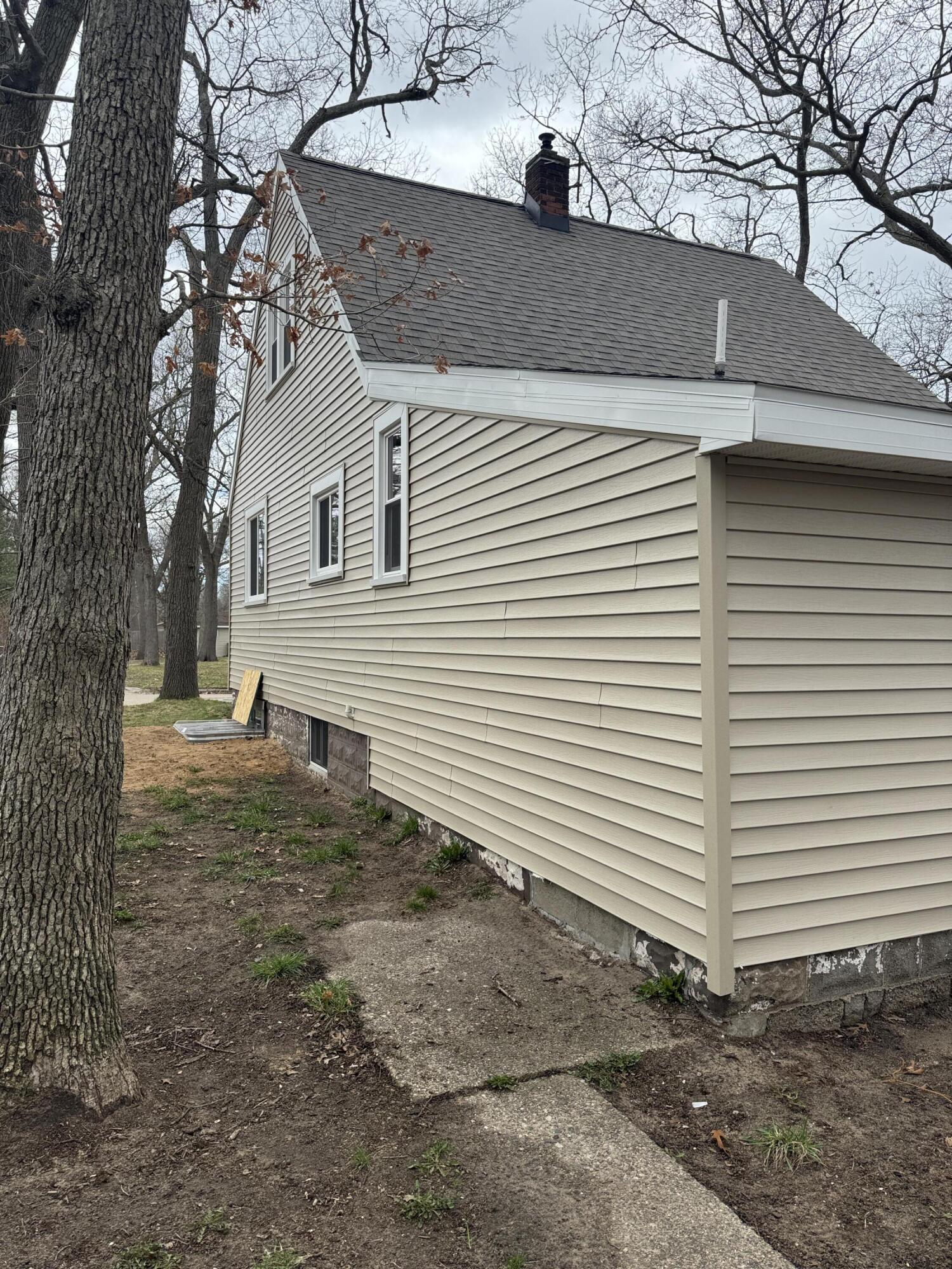 372 Creston Street