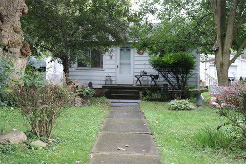 Photo for 1215 W Genesee Avenue