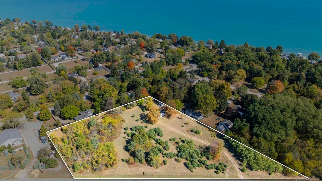 Photo of 8027 Lakeshore Road, Worth Township, MI 48450 (MLS # 58050190677)