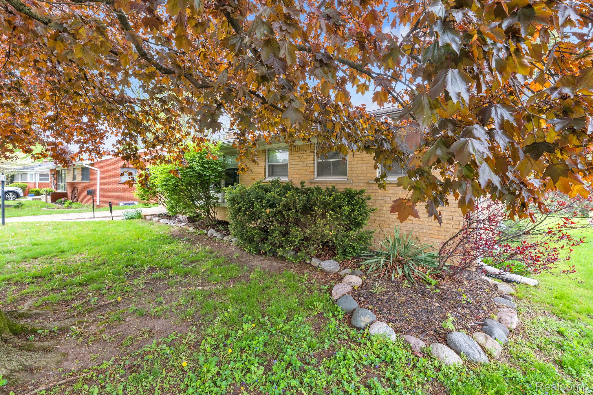 37022 Pinewood Road