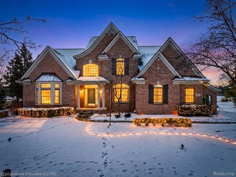 45653 TOURNAMENT Drive N Northville Township MI 48168