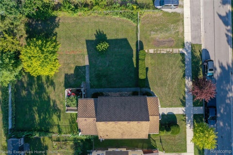 Tiny photo for 3003 North Boulevard, Port Huron City, MI 48060 (MLS # 20261069347)