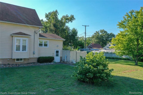Tiny photo for 3003 North Boulevard, Port Huron City, MI 48060 (MLS # 20261069347)
