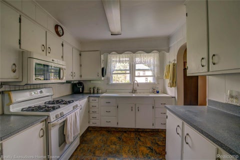 Tiny photo for 3003 North Boulevard, Port Huron City, MI 48060 (MLS # 20261069347)