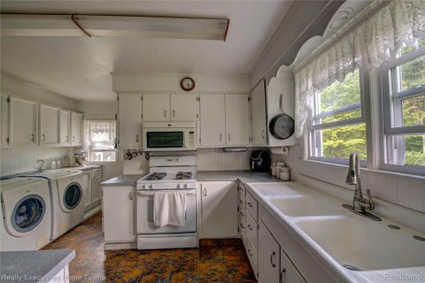 Tiny photo for 3003 North Boulevard, Port Huron City, MI 48060 (MLS # 20261069347)