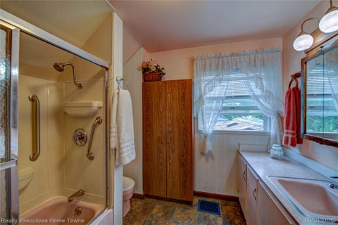 Tiny photo for 3003 North Boulevard, Port Huron City, MI 48060 (MLS # 20261069347)