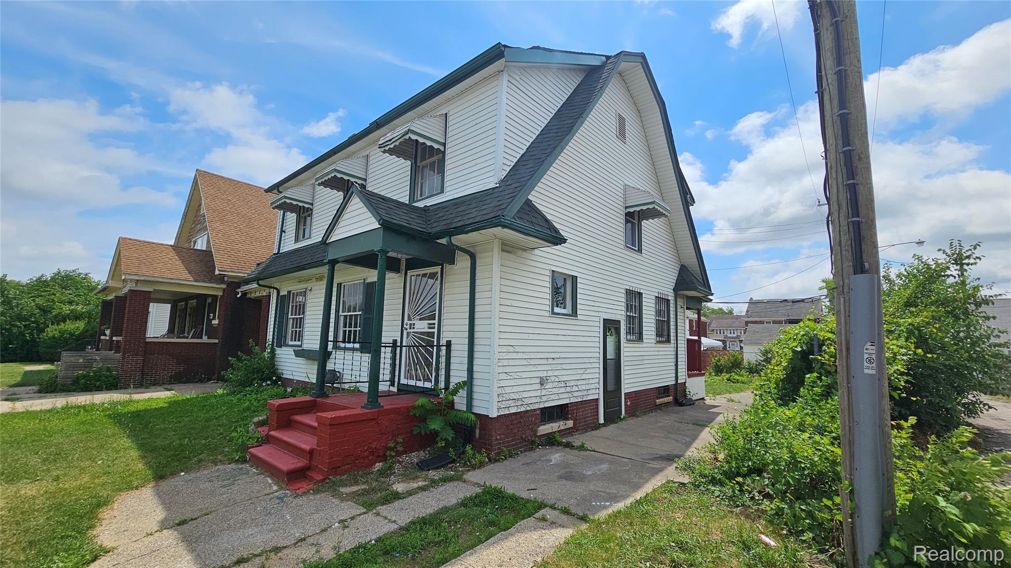 345 W Nevada Street