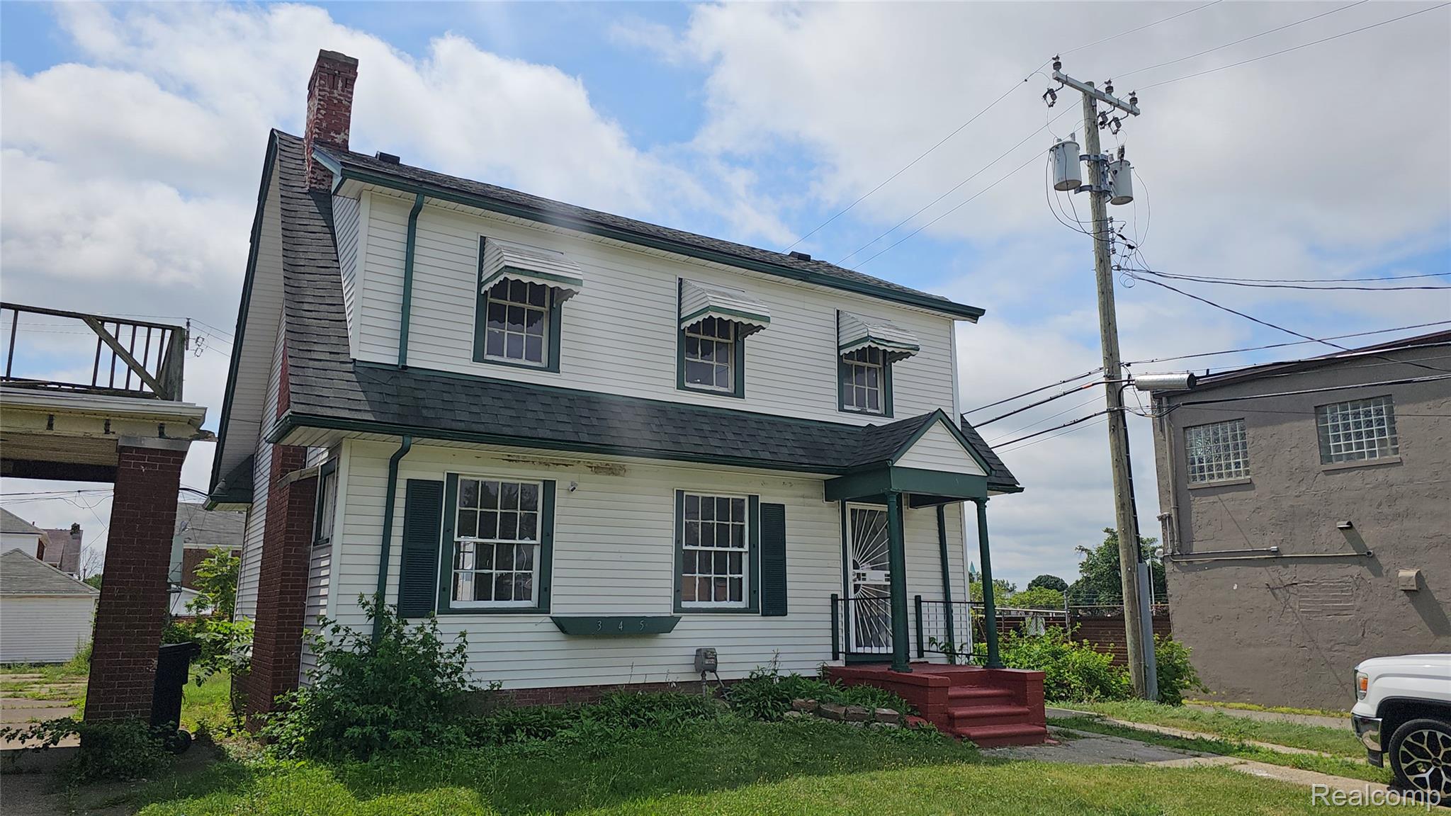 345 W Nevada Street