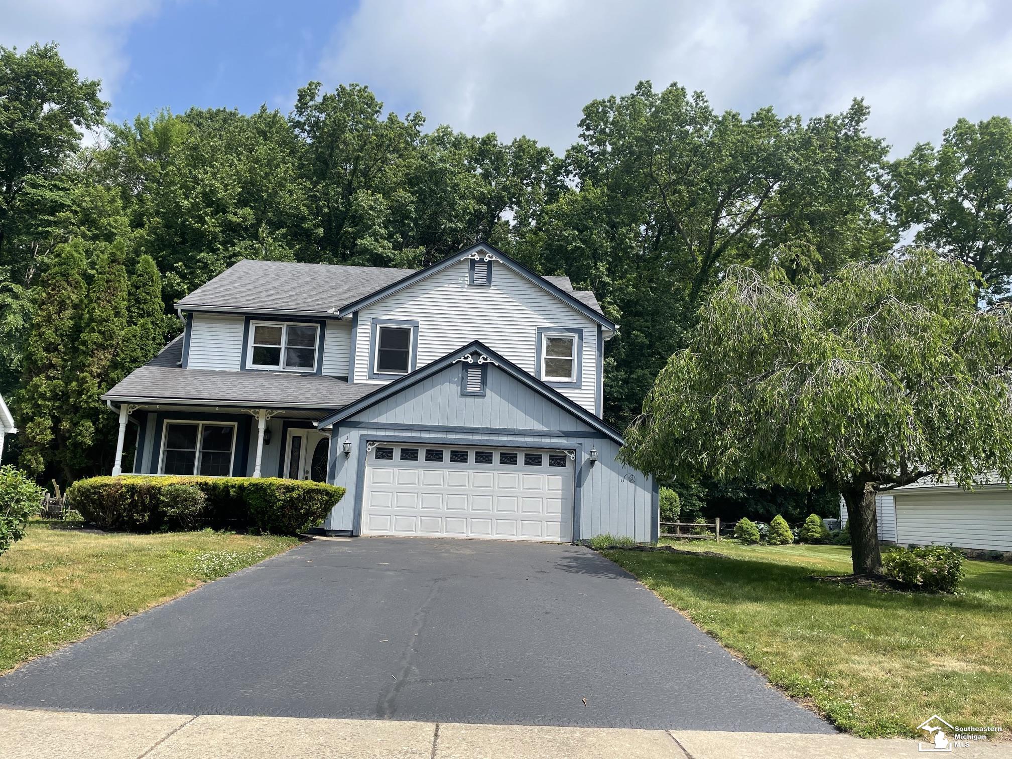 2004 Stoneybrook Lane