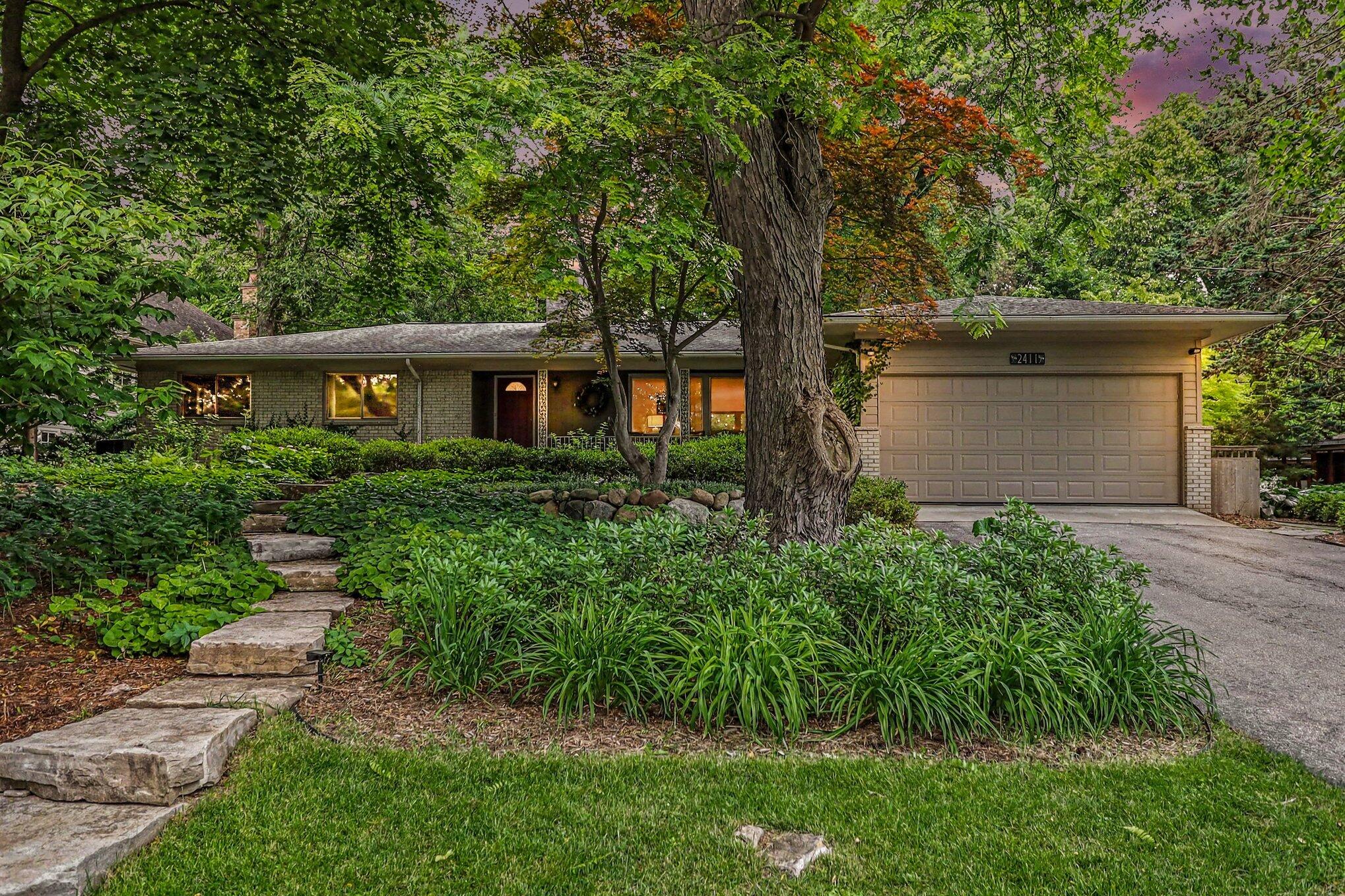 2411 Londonderry Road