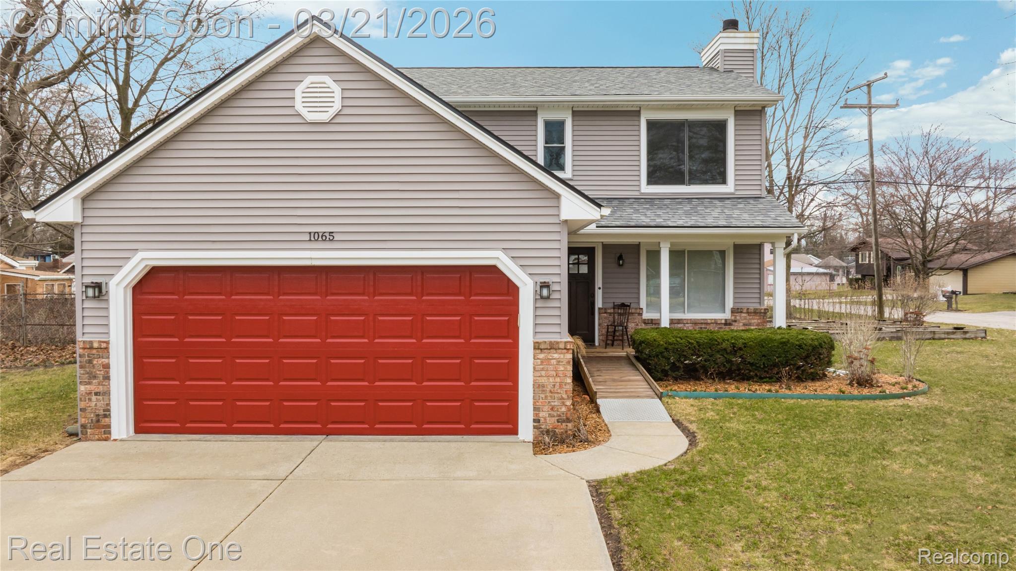 1065 Round Lake Road