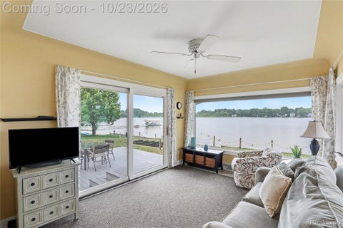 Tiny photo for 98 Edgelake Drive, Waterford Charter Township, MI 48327 (MLS # 20261060527)