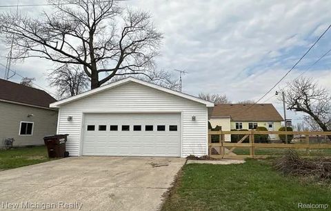 7109 Iroquois Street Erie Township MI 48133