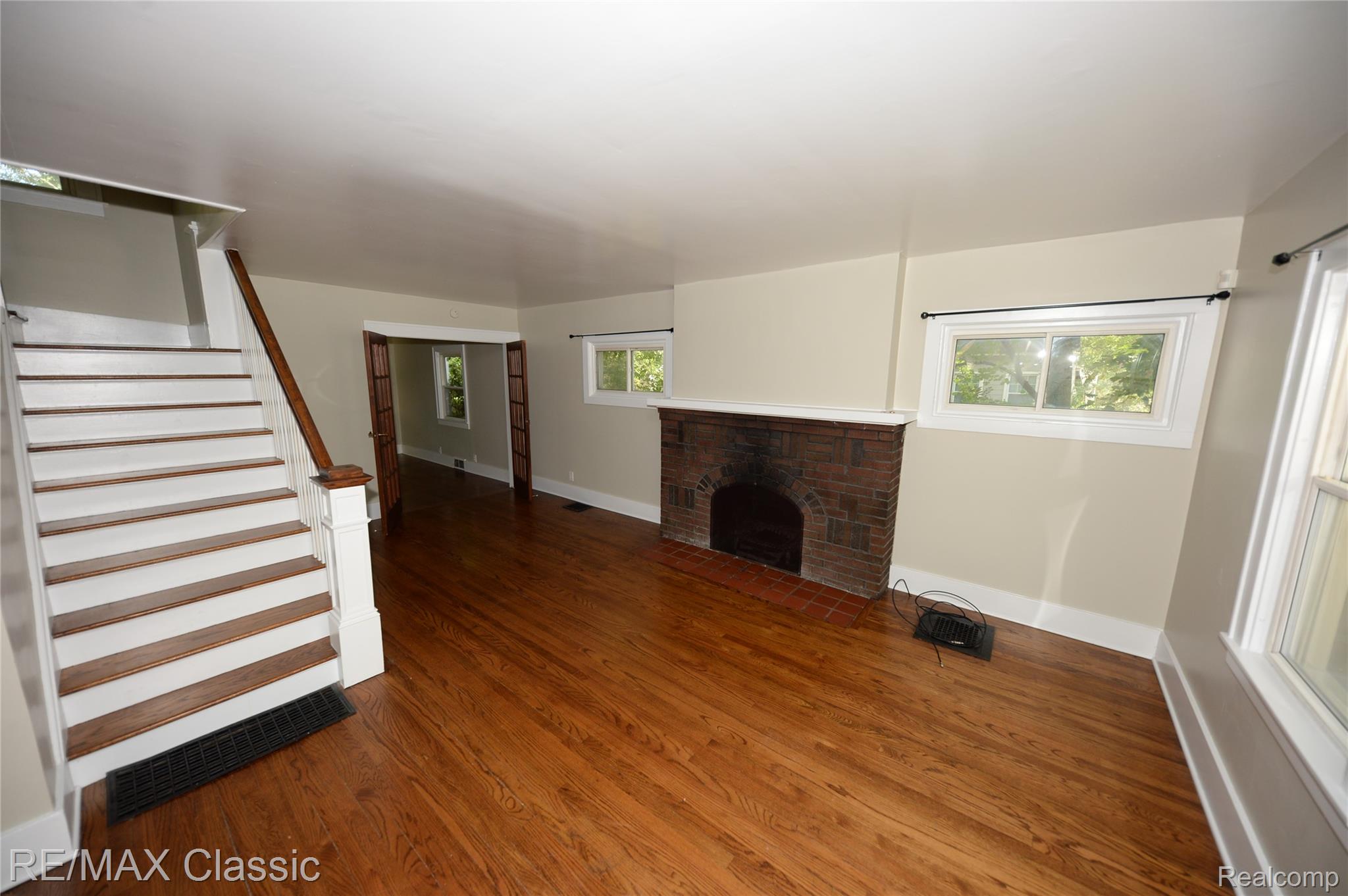 1924 Pinecrest Drive