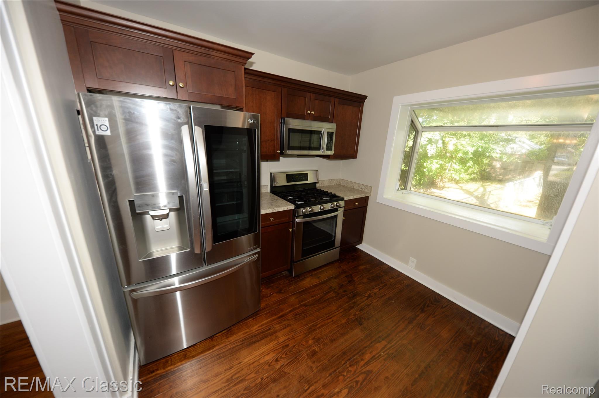 1924 Pinecrest Drive