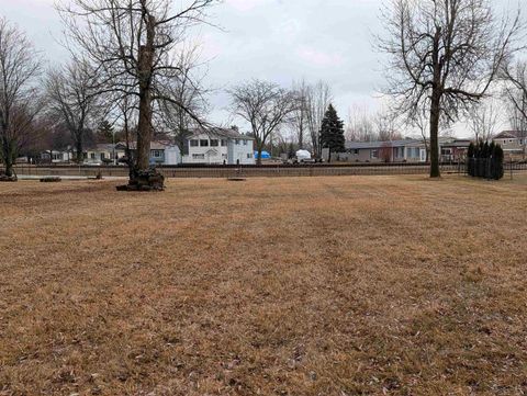 NKA Ken Drive Au Gres City MI 48703