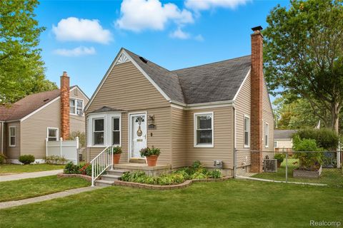 4176 Cummings Avenue Berkley City MI 48072