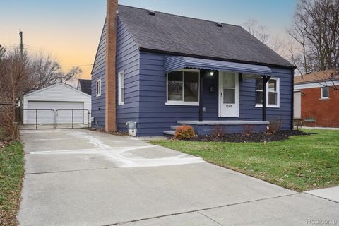 7244 FISHER Avenue Warren City MI 48091