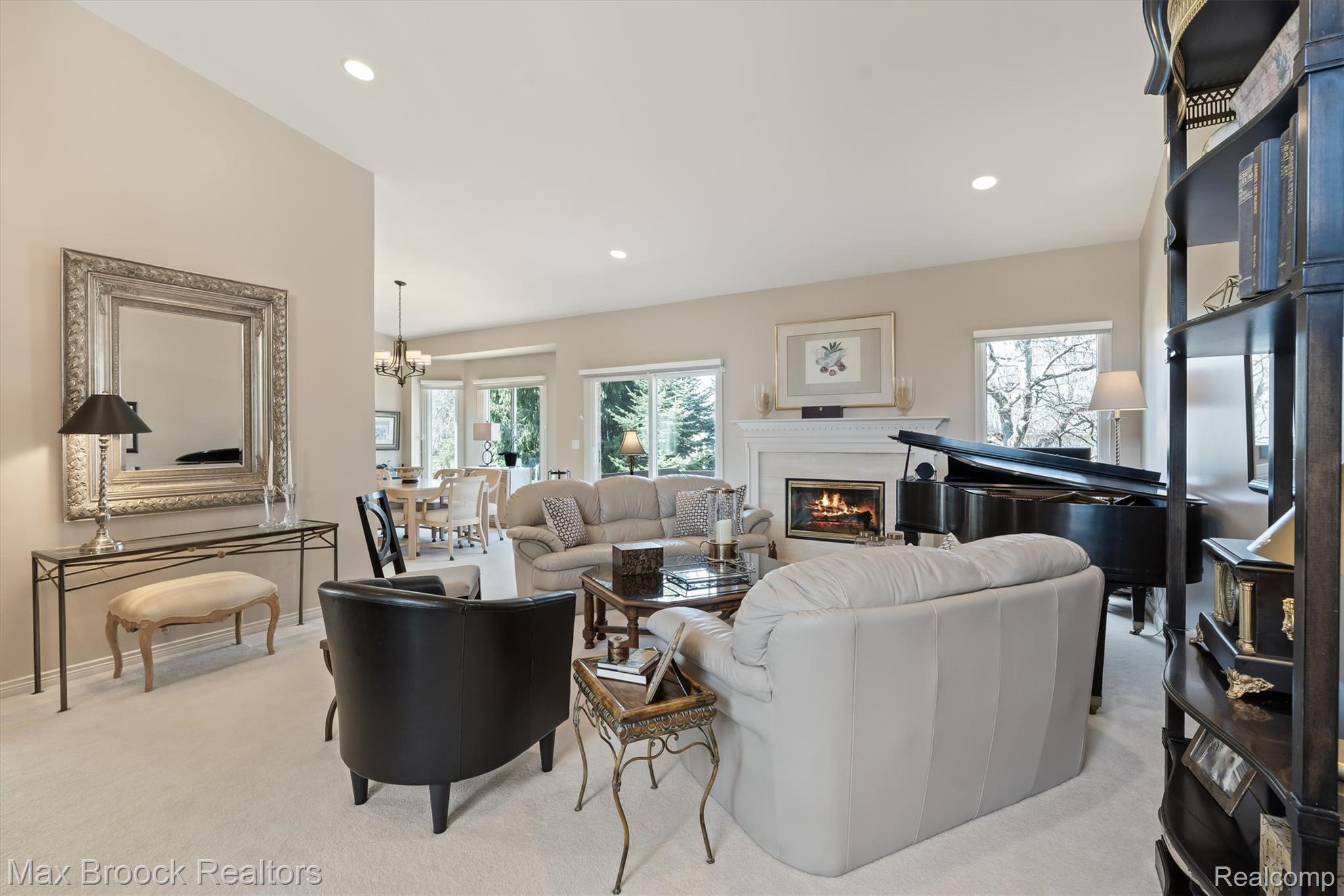 5010 Lake Vista Drive