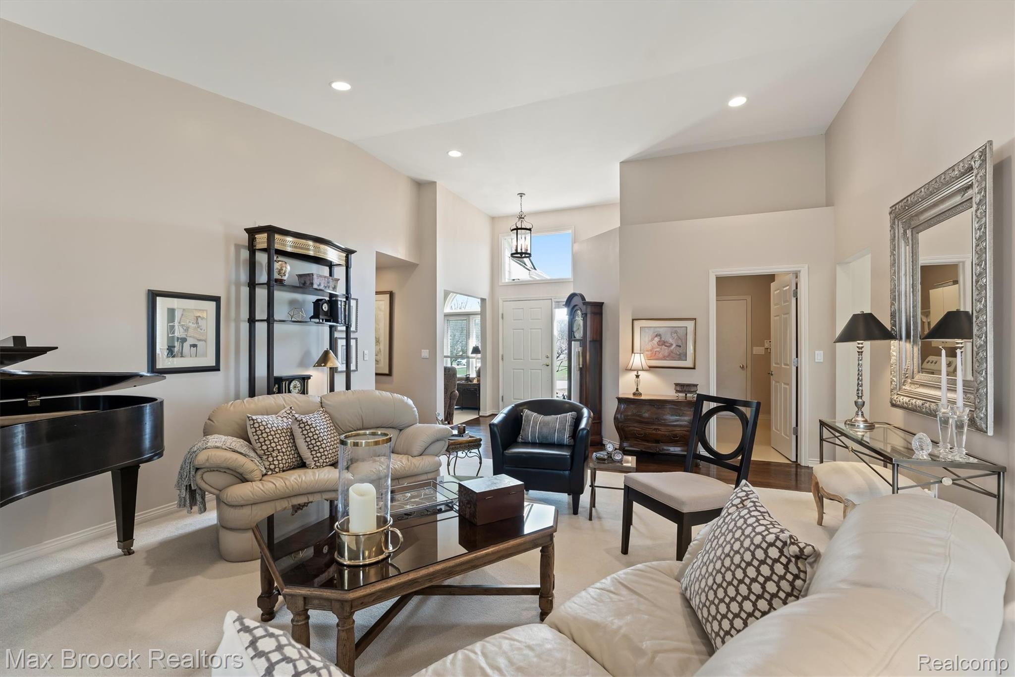 5010 Lake Vista Drive