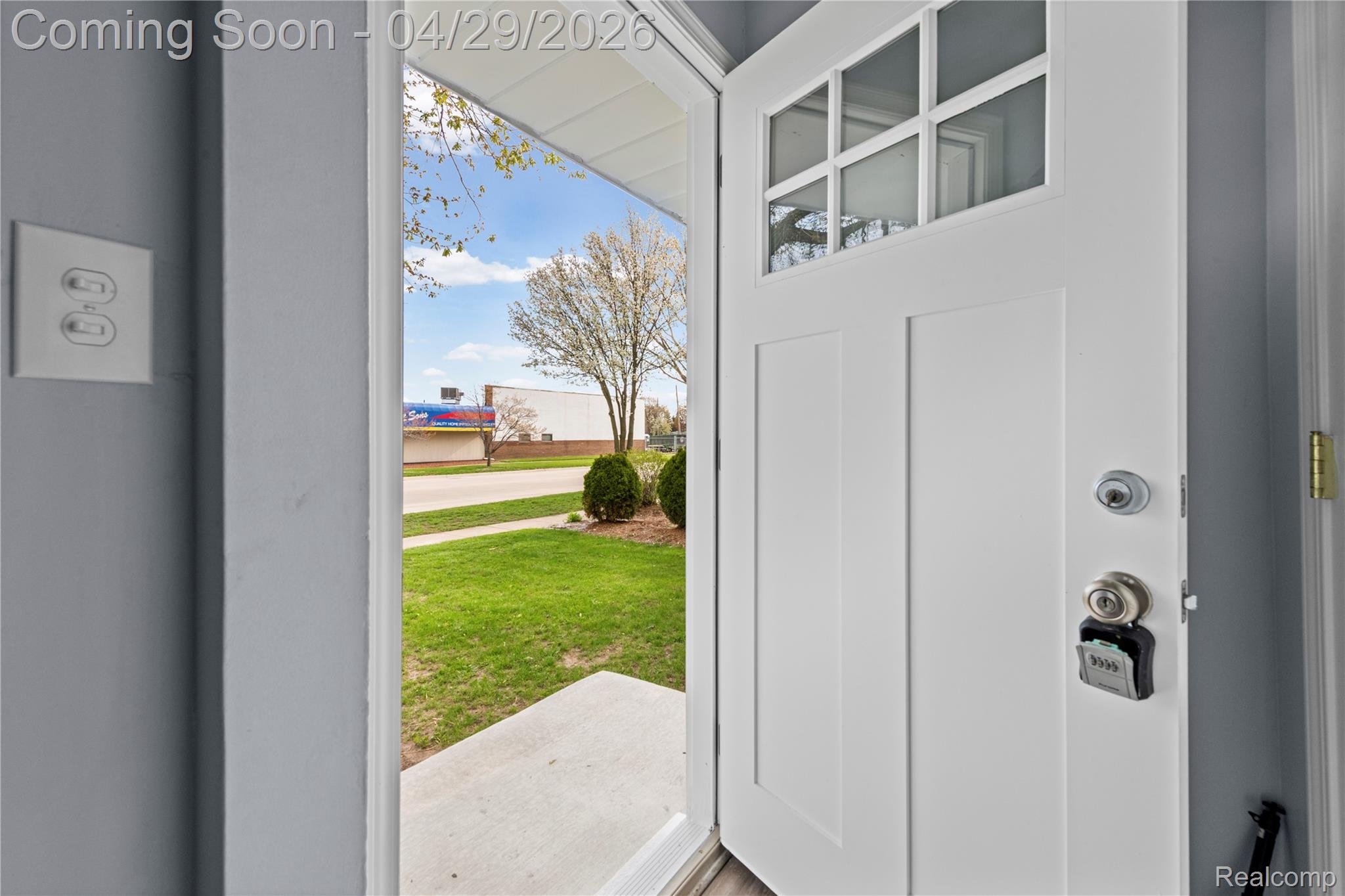 14593 Superior Street