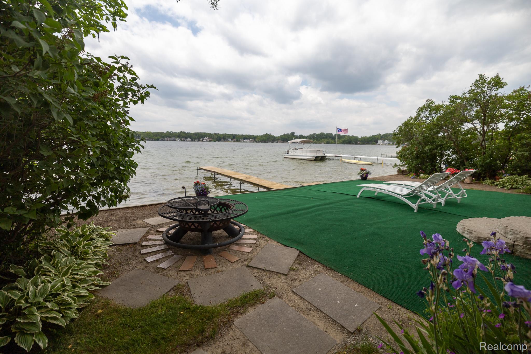 8691 Cooley Lake Road