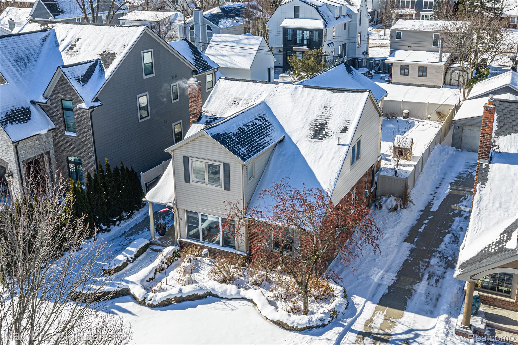 1592 Washington Boulevard