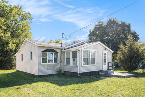 16967 Jones Lake Road Dewitt Charter Township MI 48906