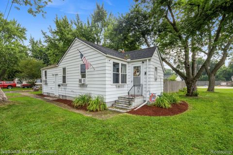 3390 WATKINS LAKE Road Waterford Charter Township MI 48328