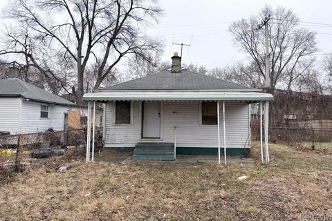 8222 Decatur Street Detroit City MI 48228