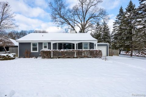 743 E Liberty Street Milford Village MI 48381