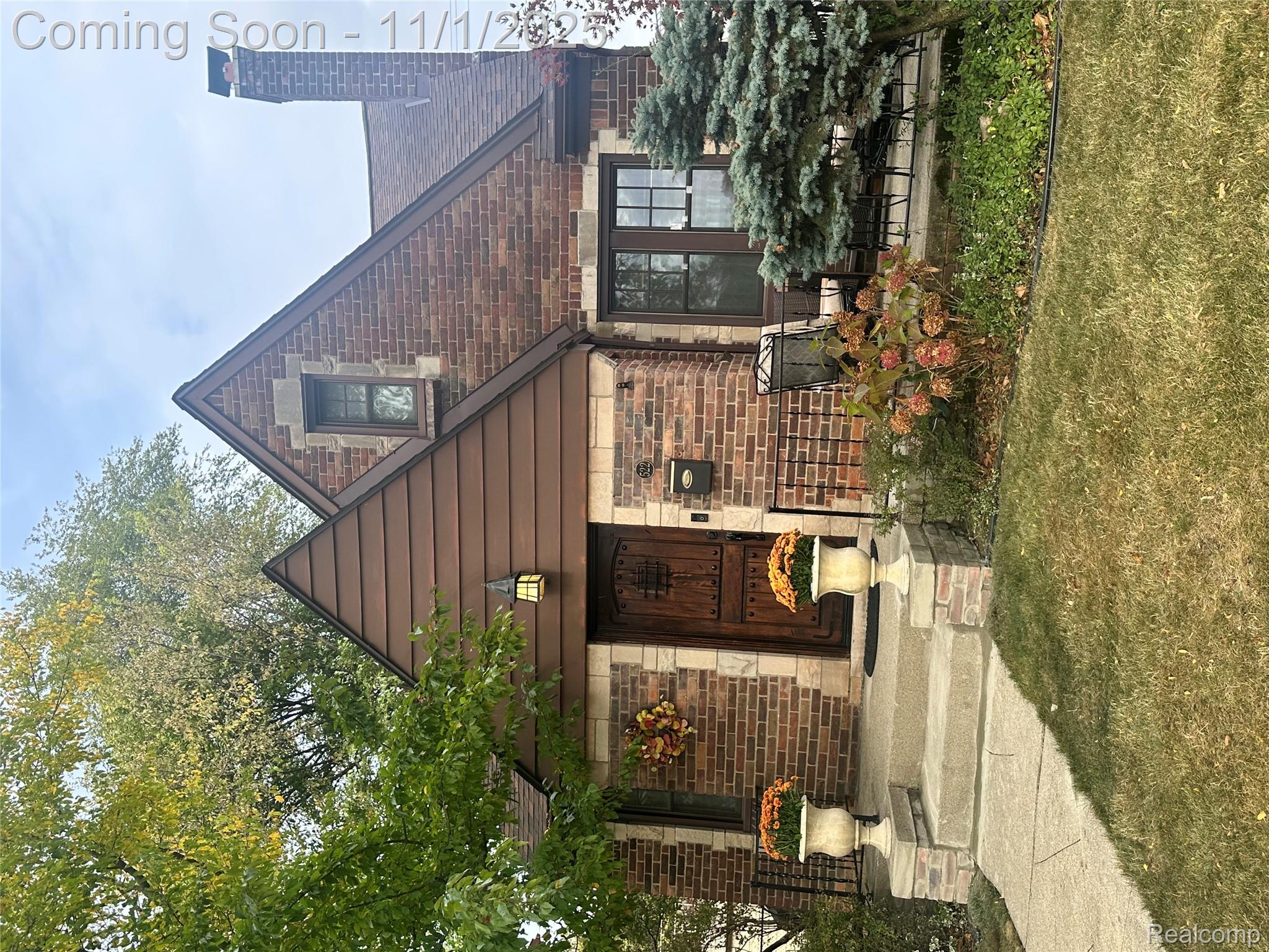 522 W Lincoln Street