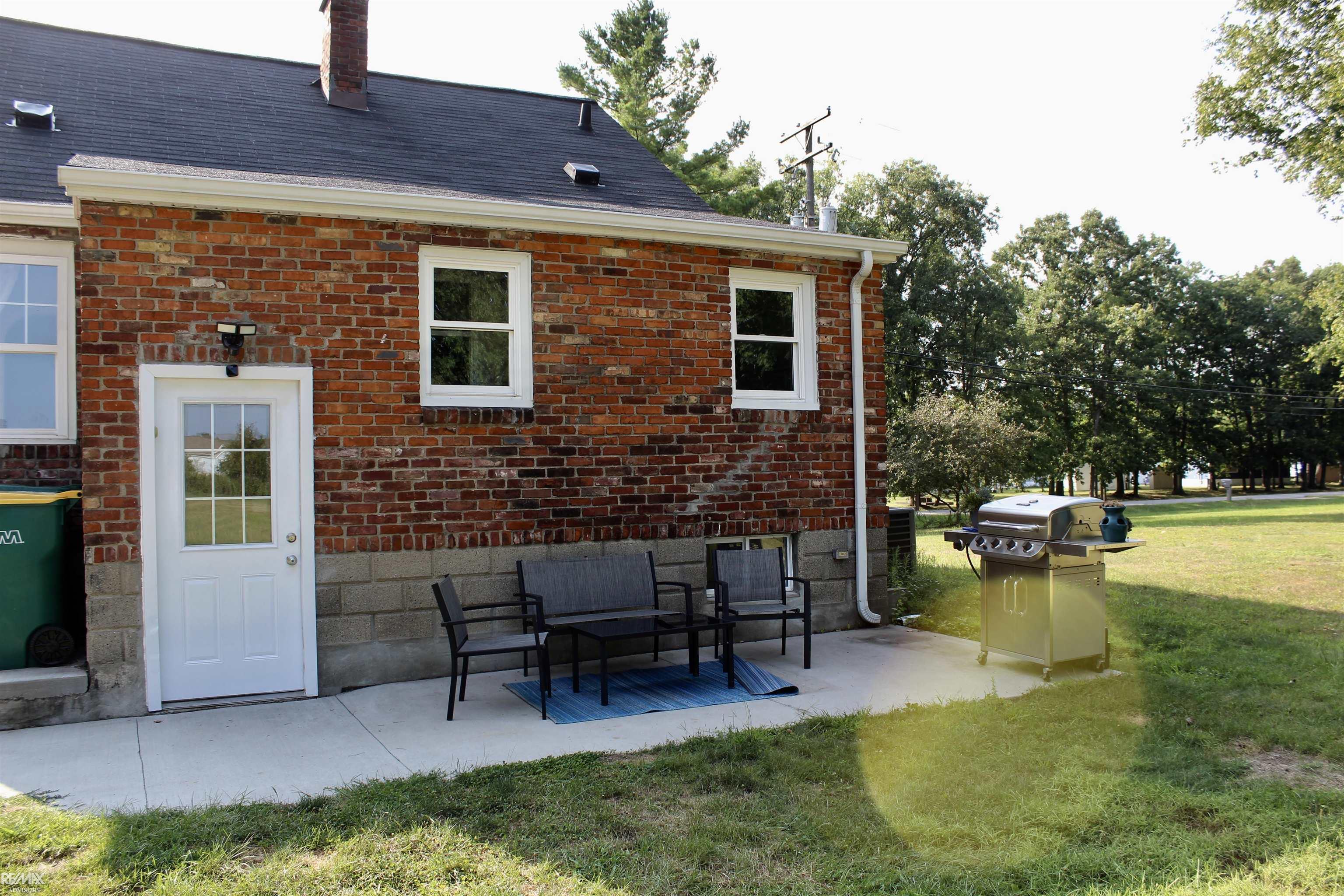 303 Cox Road
