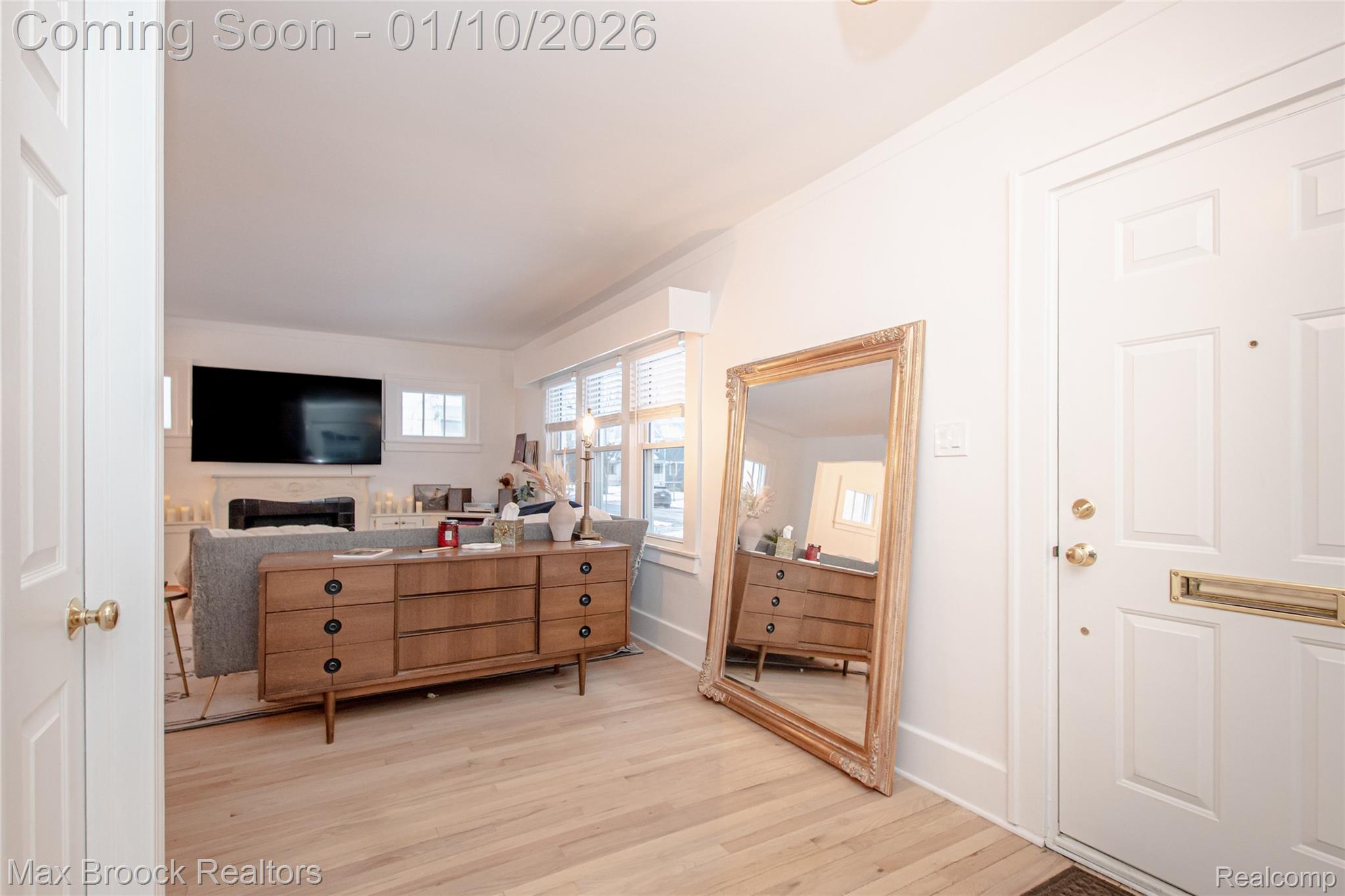 1100 N Altadena Avenue