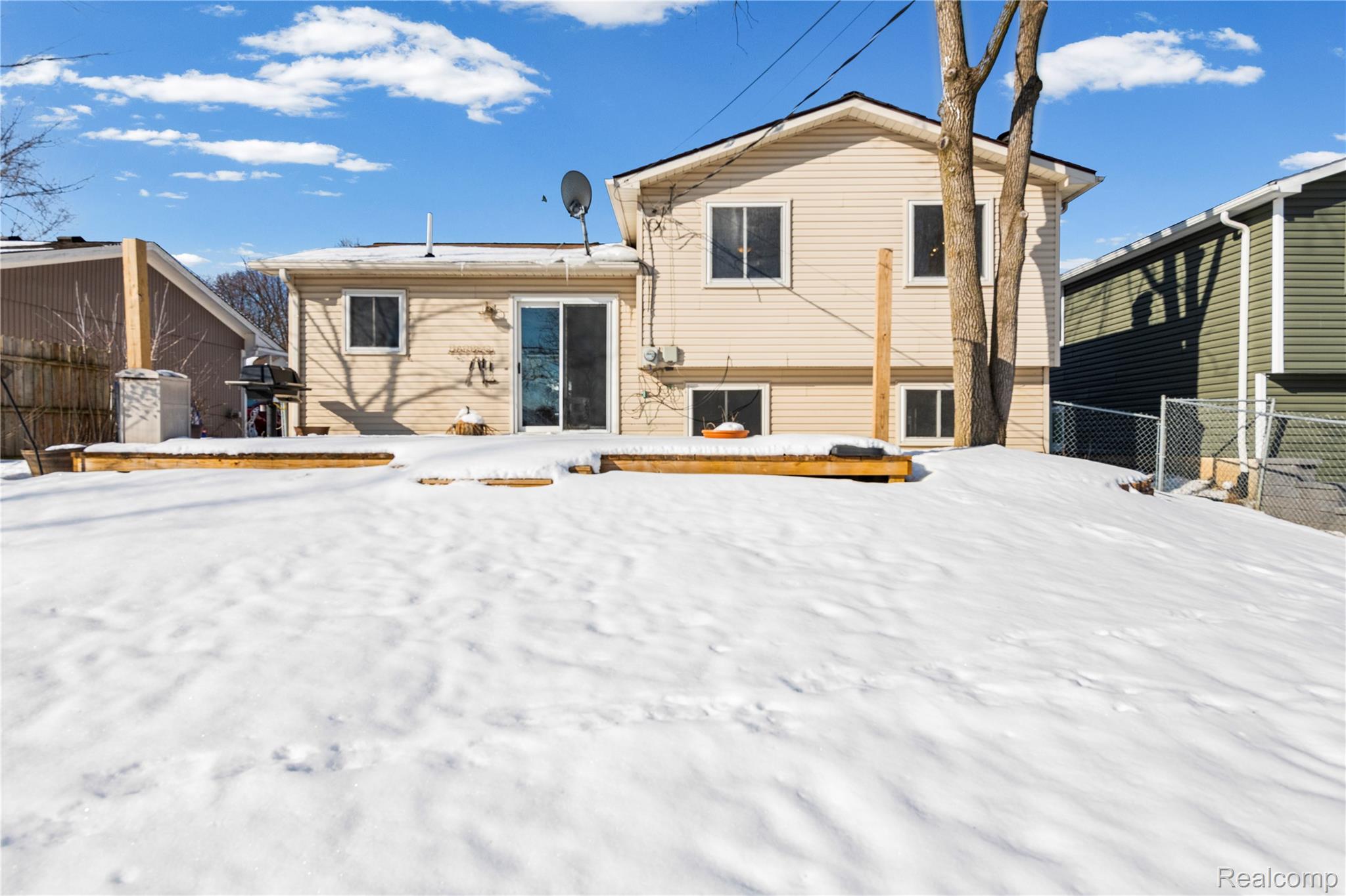 715 Woodingham Avenue