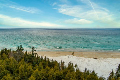 3312 Old State Road Lake Township MI 49635