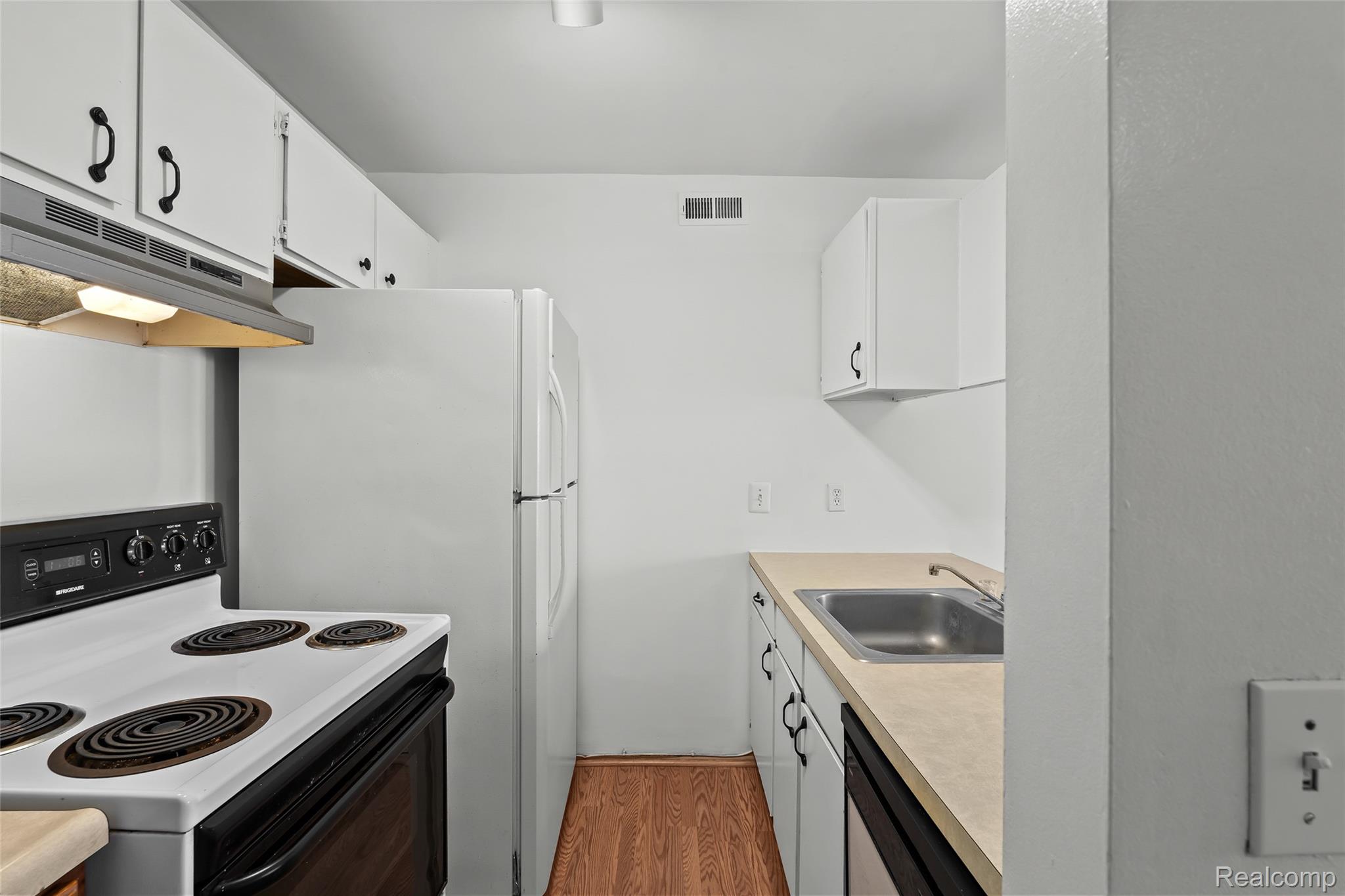 8709 Candlewood Trail 5