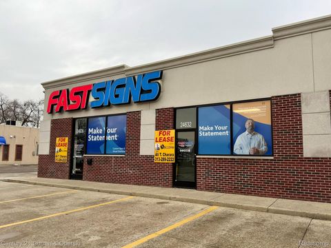 24636 W Warren Street Dearborn Heights City MI 48127