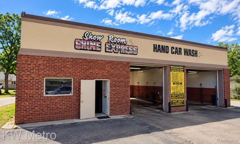 Photo for 10401 Gratiot Avenue