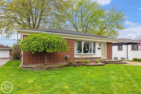 28817 Boston Street St Clair Shores City Macomb MI 48081
