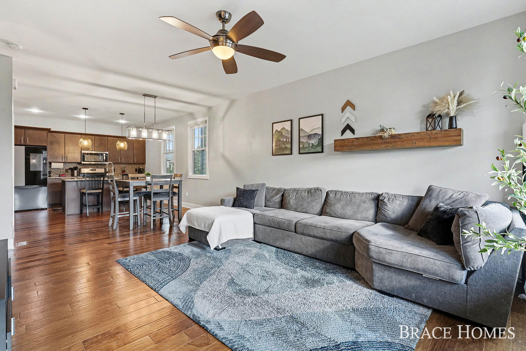 2074 Celadon Drive NE