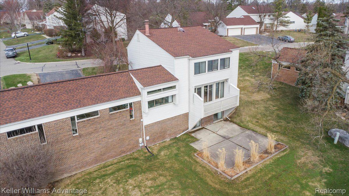 5321 FAIRWAY Lane
