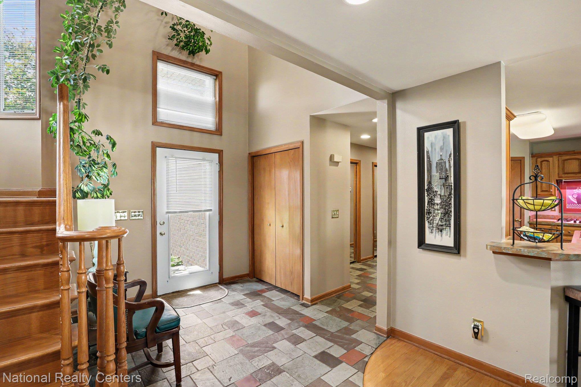 10368 Saint John Drive
