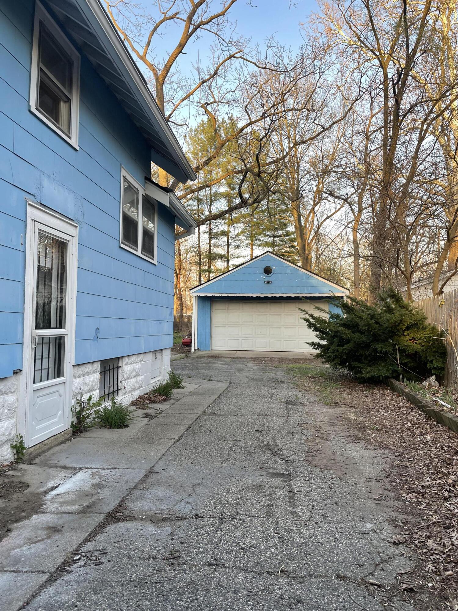 16816 Lamphere Street