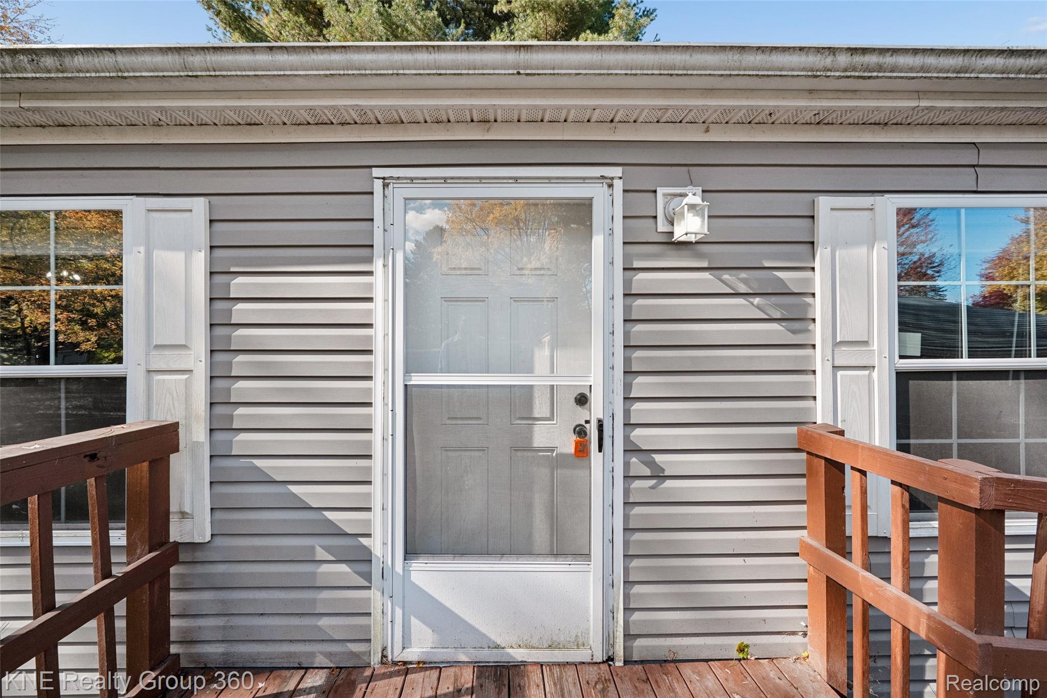 5790 Comanche Lane