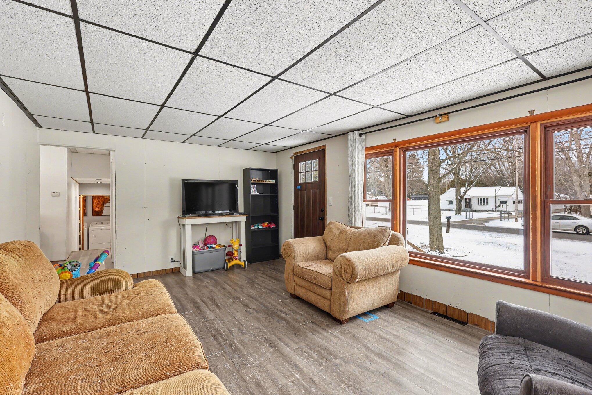 2873 S Quarterline Road