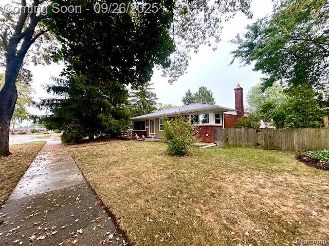 Madison Heights City, Michigan 48071, United States, 3 Bedrooms Bedrooms, ,2 BathroomsBathrooms,Residential,Pending,215485