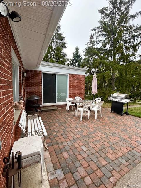 Madison Heights City, Michigan 48071, United States, 3 Bedrooms Bedrooms, ,2 BathroomsBathrooms,Residential,Pending,215485