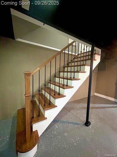 Madison Heights City, Michigan 48071, United States, 3 Bedrooms Bedrooms, ,2 BathroomsBathrooms,Residential,Pending,215485