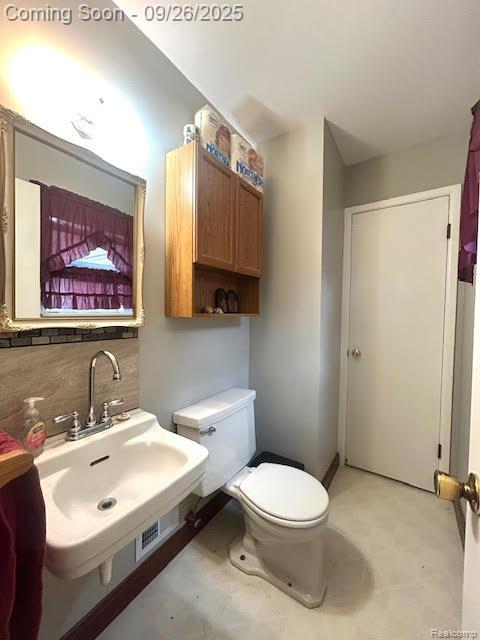 Madison Heights City, Michigan 48071, United States, 3 Bedrooms Bedrooms, ,2 BathroomsBathrooms,Residential,Pending,215485